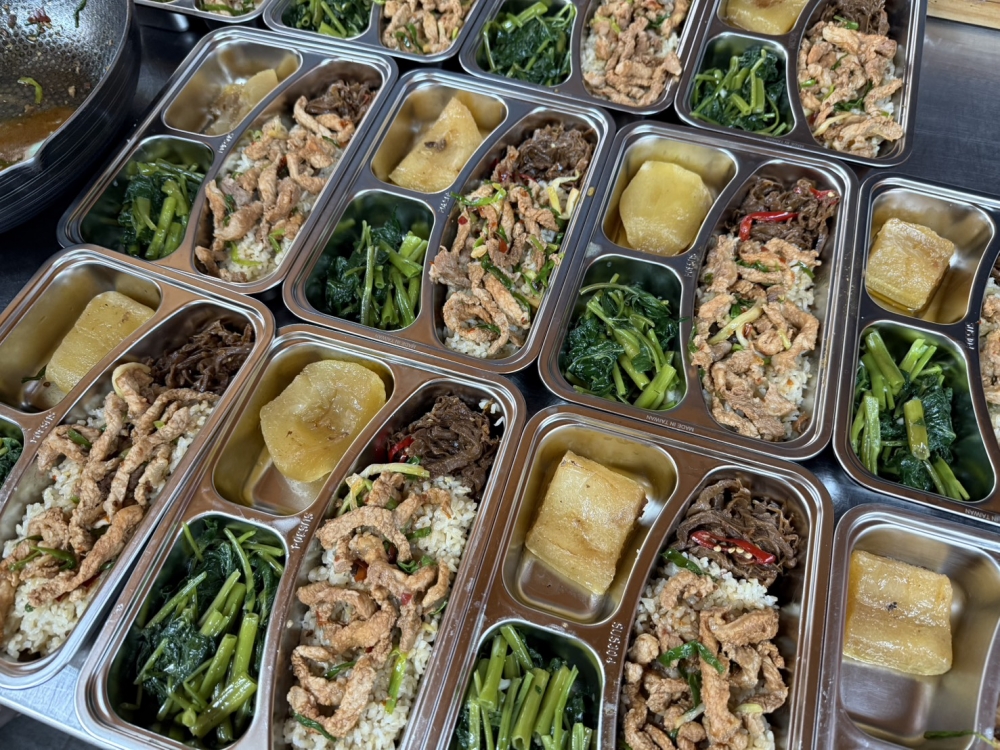 減塑從三餐做起 - 鐵盒便當